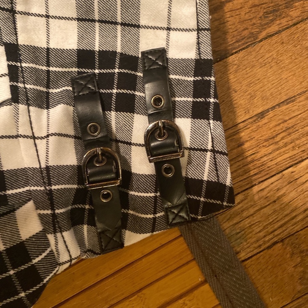 Punk rock black and white checkered plaid shirt w/ skull. Black buckles on side - Picture 4 of 6